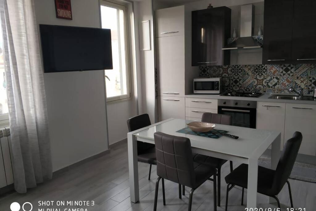 Home Sweet Home Appartamento Ricco Di Comfort Палермо Екстериор снимка