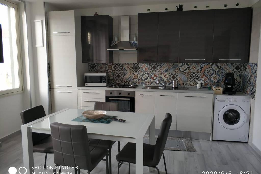 Home Sweet Home Appartamento Ricco Di Comfort Палермо Екстериор снимка